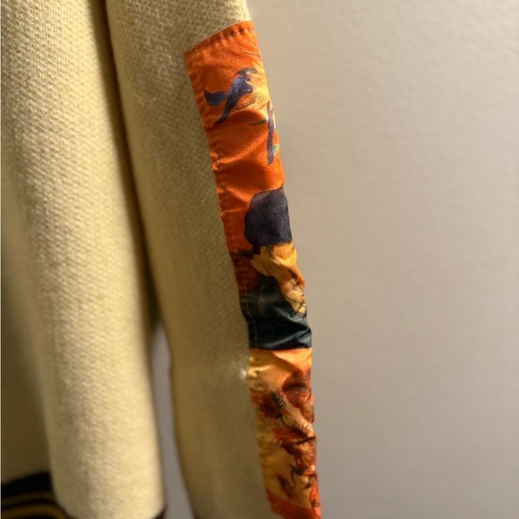 Aelfric Eden Cream and Brown Crewneck Sweater with Minimalist Design Van Gogh - Picture 4 of 6